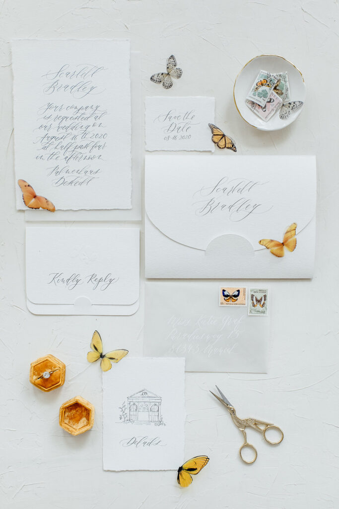 Verträumte Hochzeitsinspiration mit Schmetterlingen in einer Orangerie 37 hochzeitsinspiratoin sommerhochzeit schmetterling papterie 1