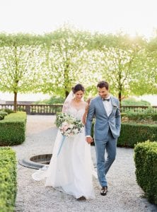 wedding couple getting married in germany, wedding castle in germany, dusty blue color palett, bouquet with velvet ribbon