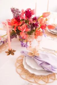 table of the month sunset serenade table decoration orange peach purple 02 e1723794123397