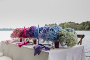 table decoration with hydrangeas 18