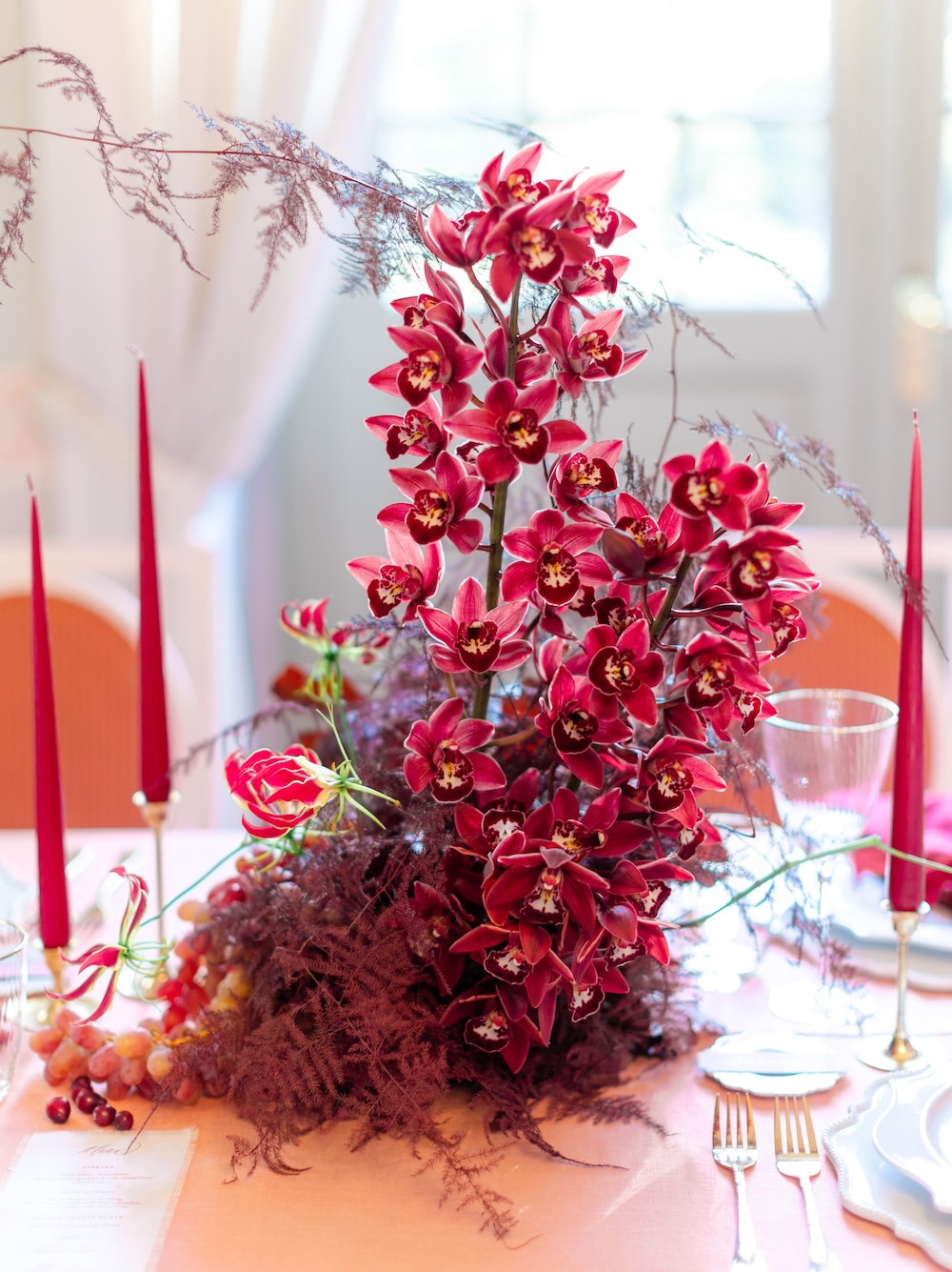Red Christmas magnolias on silk weihnachten im schloss rammenau kollektion red rot 26 hoch