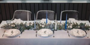 magnolias on silk weihnachten winter wonderland blau banner 7