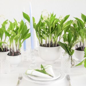 magnolias on silk tisch dekoration maigloeckchen lily of the valley gruen minimalism fruehling inspiration 150 2