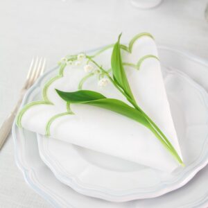 magnolias on silk tisch dekoration maigloeckchen lily of the valley gruen minimalism fruehling inspiration 177