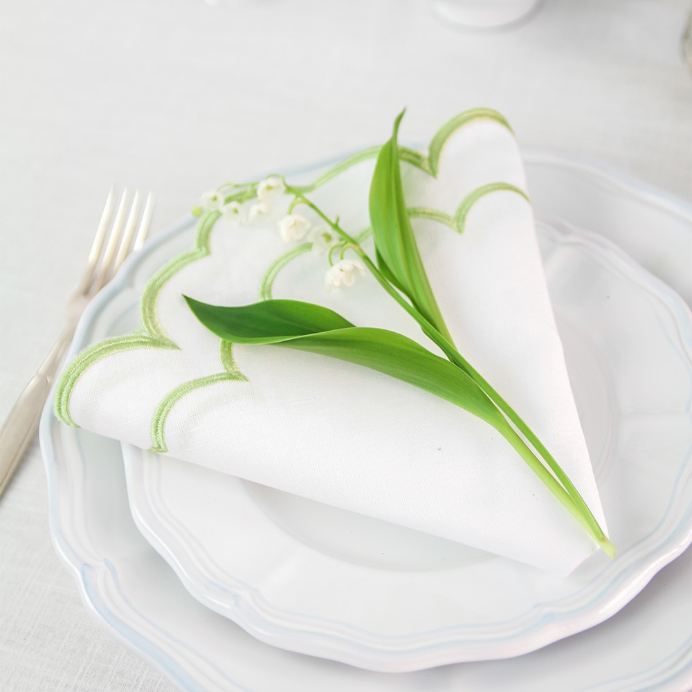 magnolias on silk tisch dekoration maigloeckchen lily of the valley gruen minimalism fruehling inspiration 177