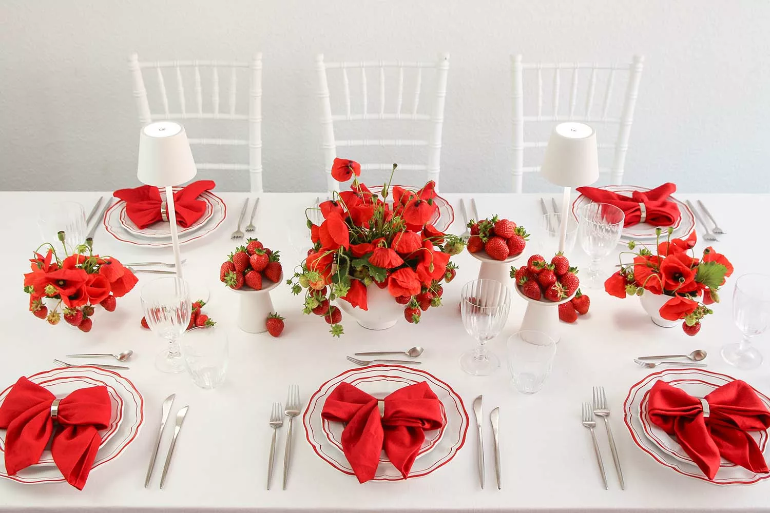 magnolias on silk table of the month june poppy strawberry red white table inspiration 098
